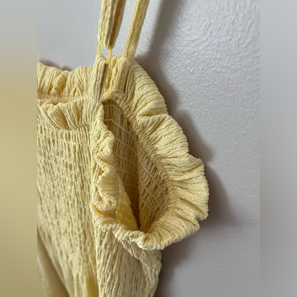 Women’s H&M Crinkled Smocked-Bodice Spaghetti Strap Summer Dress - Picture 7 of 11